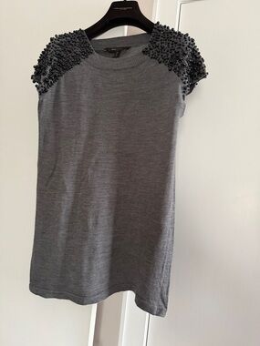 Bcbg mEmbellished Shoulder Grey Knit Shift Top size M